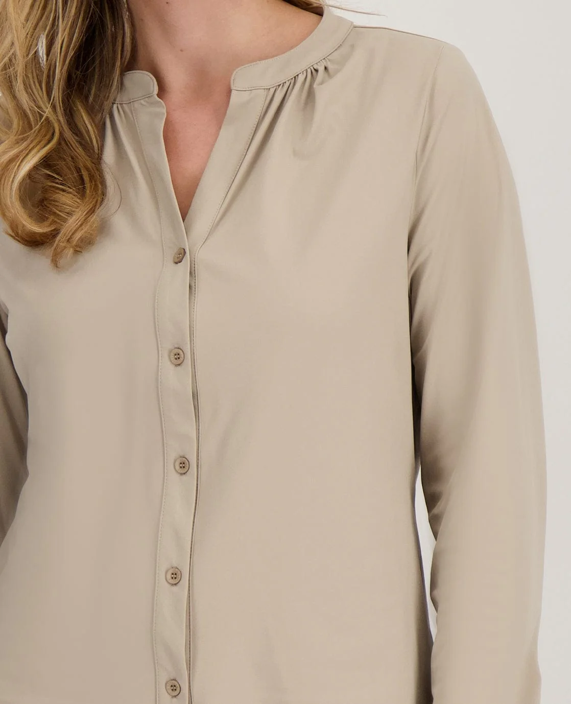 Blouse Evelien Travel + | Sahara - Image 5
