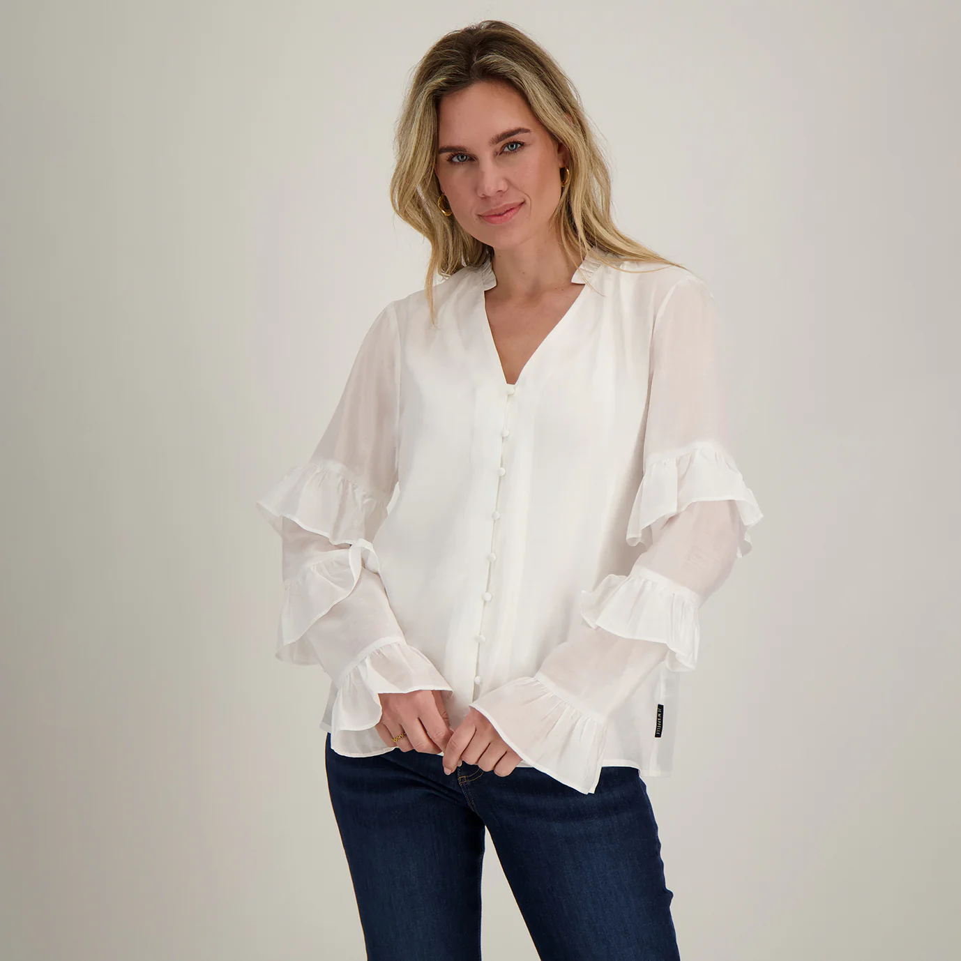 Blouse Ruffle | Off White - Image 3