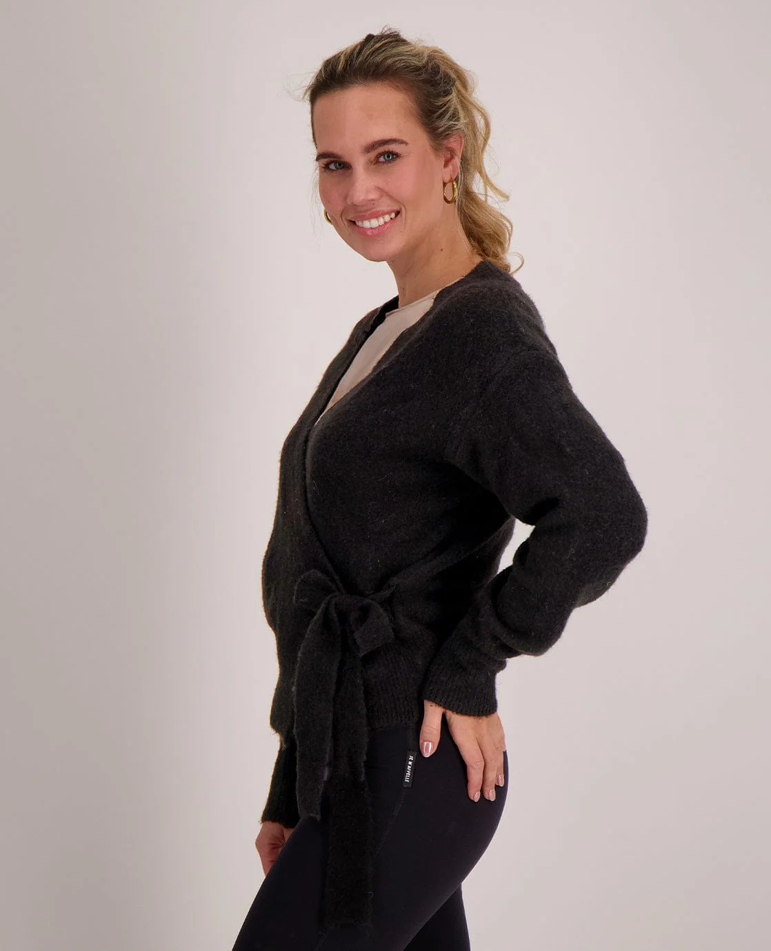 Cardigan Wrapped | Zwart - Image 2