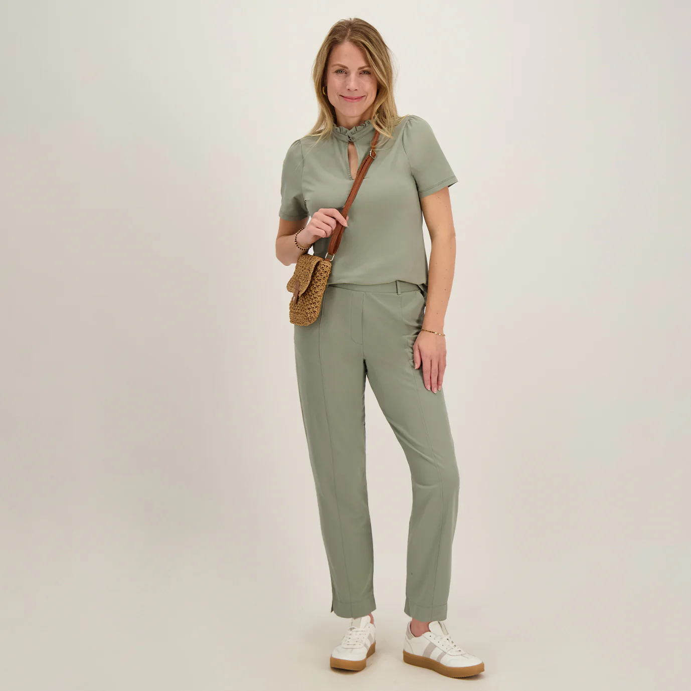 Pant Chino 7/8 Travel | Olive - Image 2