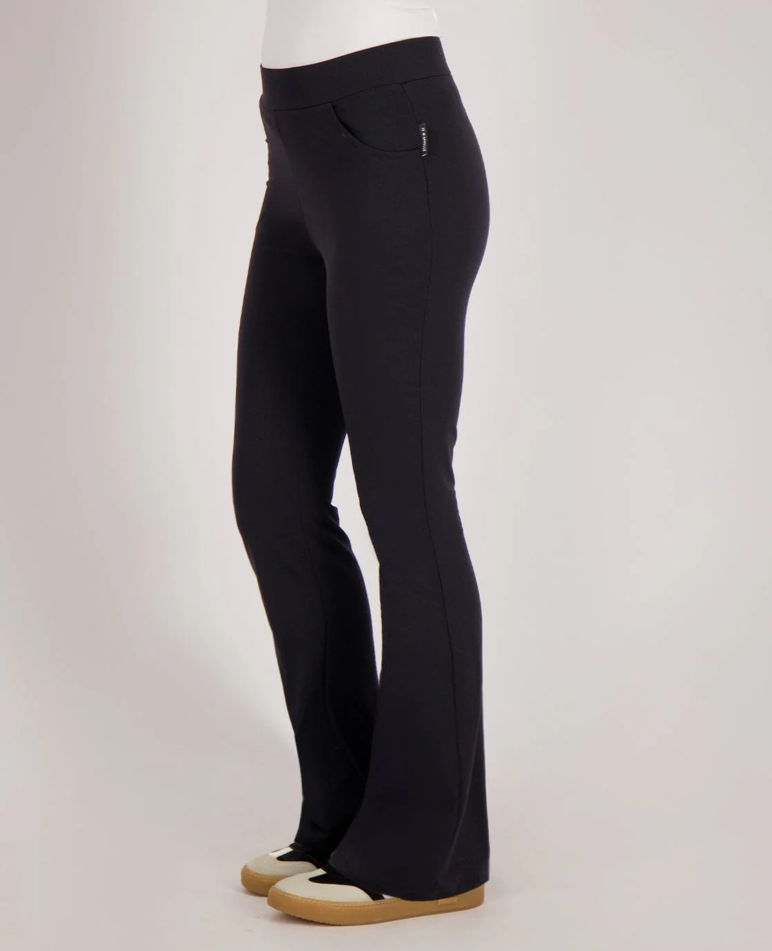 Pant Flare Amber Travel | Zwart - Image 4