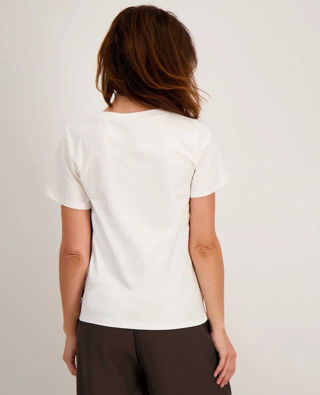Tee Chloé | Porcelain White / Espresso - Image 4