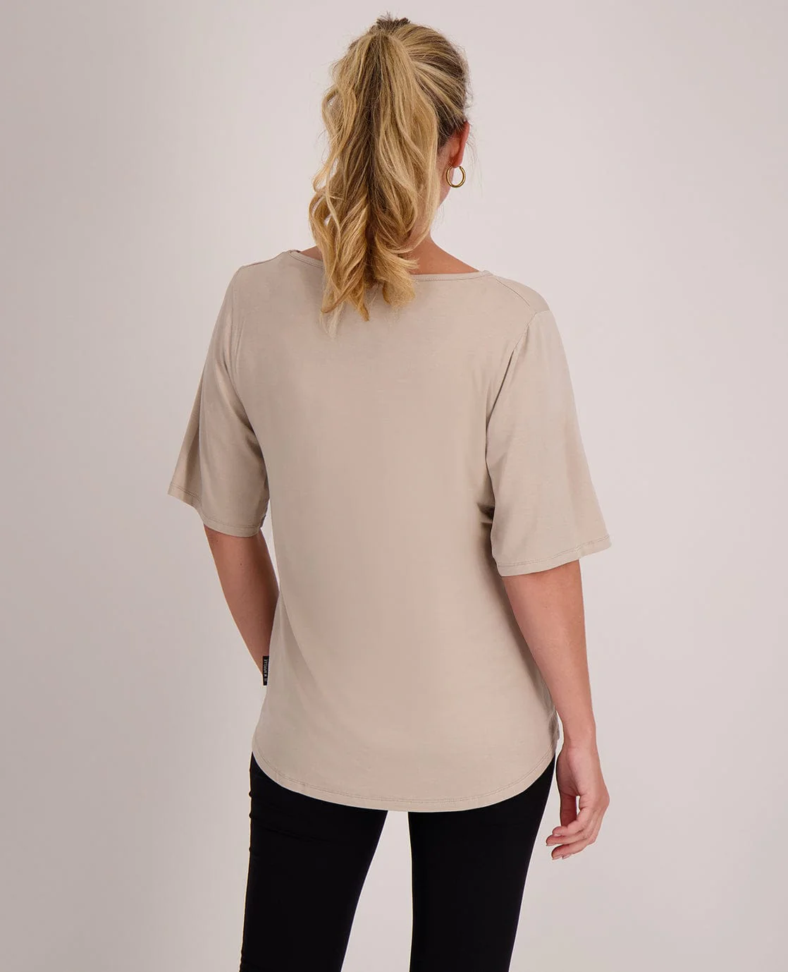 Tee Loose | Dark Greige - Image 4